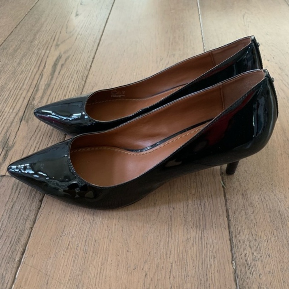 COACH pointy black patent leather heel 8.5